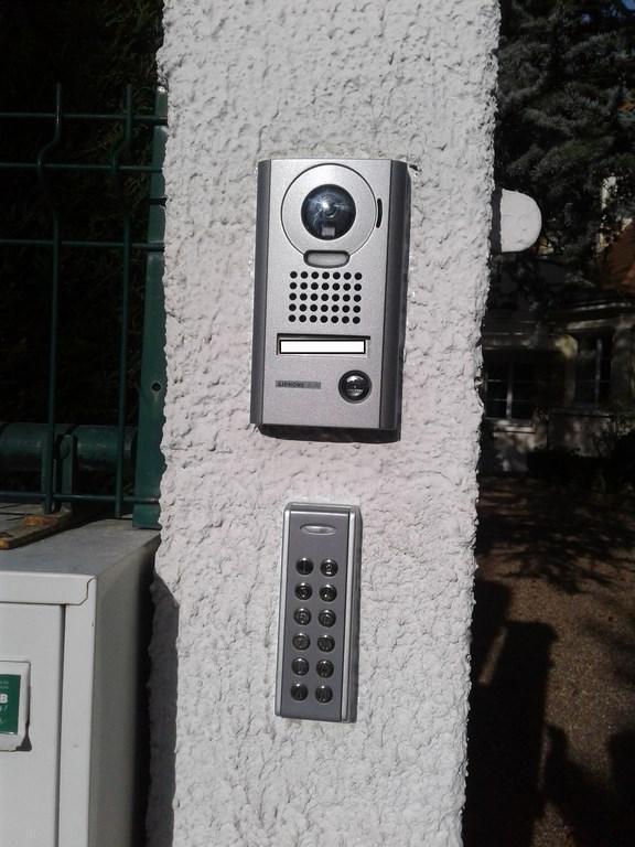 Interphone JOSV1 AIPHONE et Clavier XPR étroit.