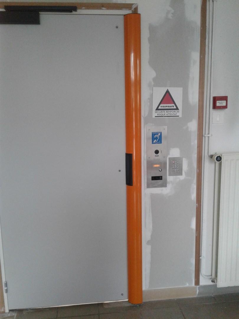 Interphone et contrôle d'accès pour sécurisation de crèches