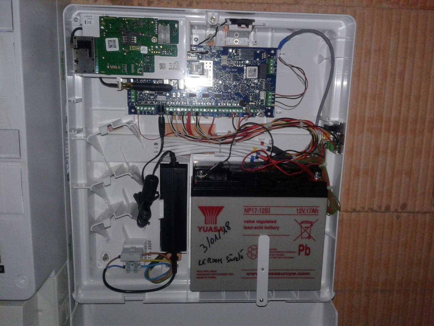 Centrale Galaxy Flex 20 Honeywell chez des particuliers